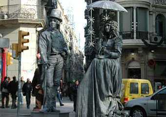 Op de Ramblas vind je veel straatartiesten, muzikanten en kunstenaars.