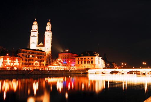 het Letzigrund stadion in Zurich heeft een capaciteit van 30.000 zitplaatsen en zal ��n van de vier Zwitserse voetbaltempels zijn voor het Euro 2008.