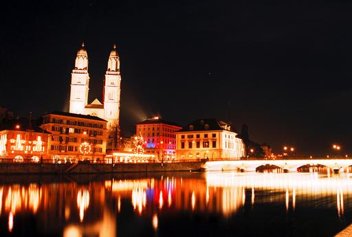 het Letzigrund stadion in Zurich heeft een capaciteit van 30.000 zitplaatsen en zal n van de vier Zwitserse voetbaltempels zijn voor het Euro 2008.