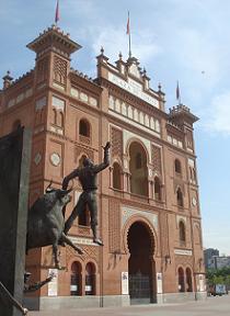 Madrid heeft de grootste stierenvechtarena van Spanje, genaamd Las Ventas.