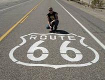 De Route 66 classic, van Chicago naar Los Angeles, mag natuurlijk niet ontbreken. De nadruk bij deze route ligt op de Amerikaanse cultuur van de afgelopen 100 jaar en is daardoor bijna een museumrit.