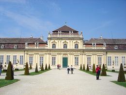 In de grote balzaal van het paleis Belvedere werd in 1955 de onafhankelijkheid van Oostenrijk ondertekend.