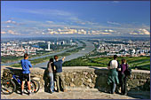 Uitzicht vanaf de leopoldsberg over Wenen.