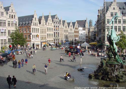 De Grote Markt van Antwerpen is een plein in de stad Antwerpen, gelegen in de oude stad, op wandelafstand van de Schelde. Het is een plein met veel gildehuizen.
