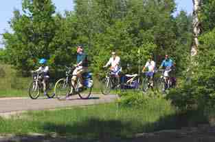 Door zijn afwisselende landschap en deze duizenden kilometers aantrekkelijke paden en wegen is Nederland een fietsland bij uitstek!