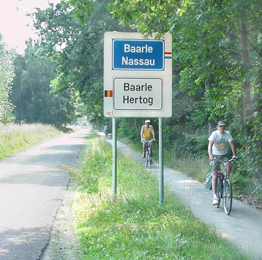 VakantieWegwijzer.com heeft op deze pagina een overzicht gemaakt van de leukste fietsvakanties, mooiste fietsgebieden en beste fietswebsites van Belgie.