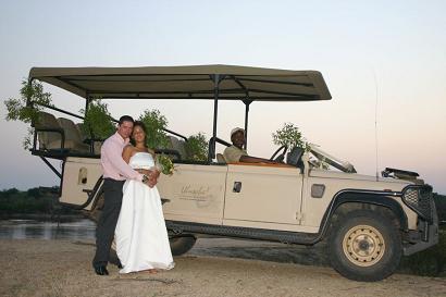 Bush wedding foto - gemaakt door Ulusaba Game Reserve (www.ulusaba.com) - safari bruiloften zijn helemaal HOT!!