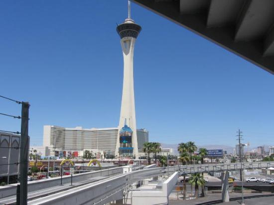 Stratosphere Las Vegas of The Strat is een bekend hotel en casino in de Amerikaanse stad Las Vegas.