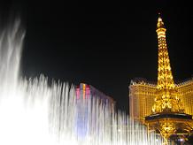 De 'Entertainment Capital of the World' herbergt de grootste amusementsindustrie ter wereld met de grootste en duurste hotels en casino's.