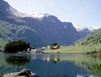 Wandelen in het adembenemende landschap van Noorwegen